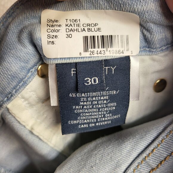 Fidelity Denim Katie Crop High Flare Crop Jeans Size 30 Dahlia Blue NWT $258 - Picture 5 of 15